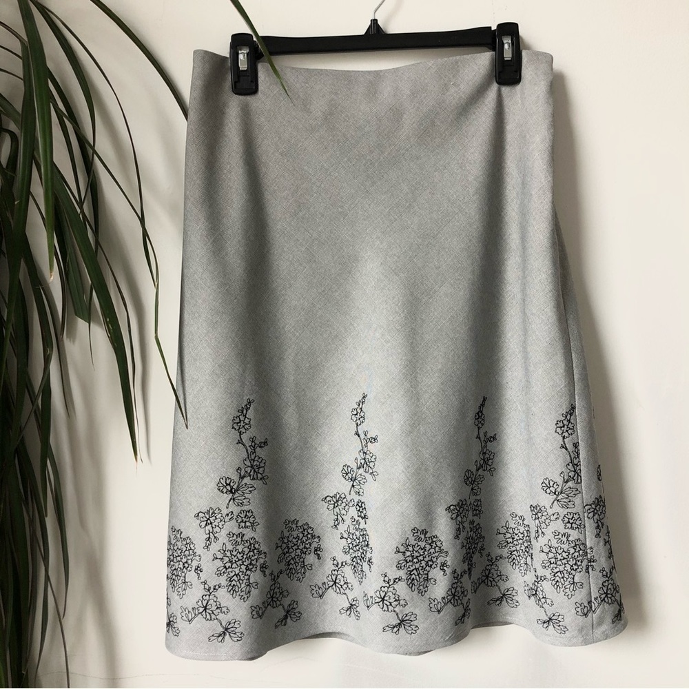 Women's Gray Embroidered Midi Skirt Lined Hidden Side Zipper Light Academia Sz S